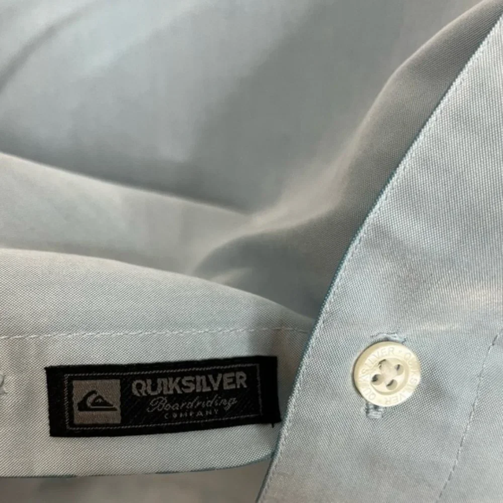 Quiksilver Men's Button Down Shirt Blue Shimmer Short Sleeve Collared XL - Picture 5 of 9